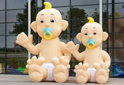 grote opblaasbare inflatable baby Woerden